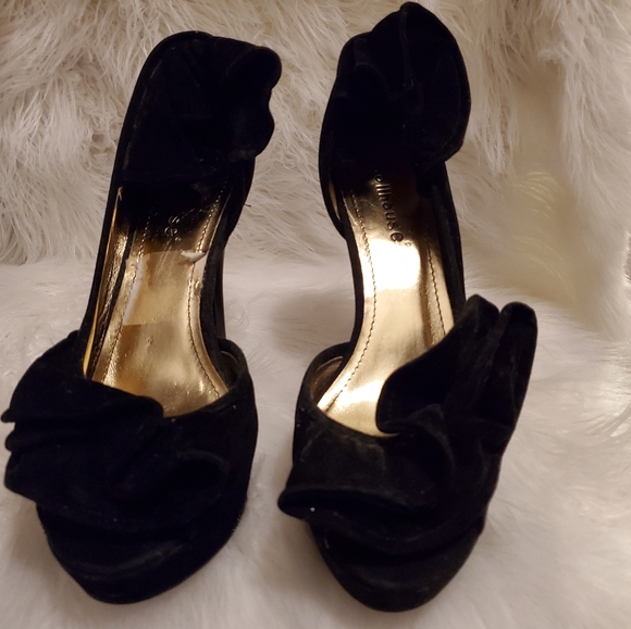 Heels - Picture 3 of 3